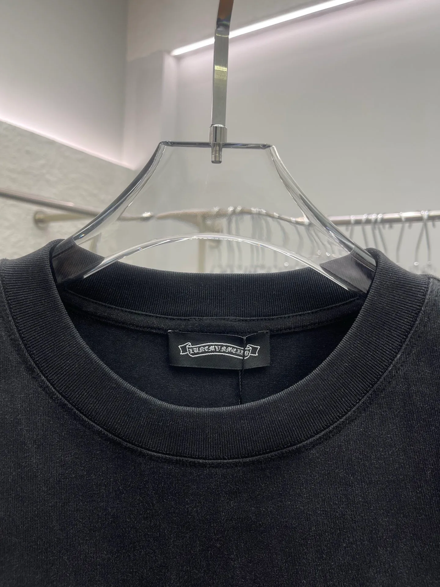 P416 💰Chrome Hearte CH new cross horseshoe Chrome Heart Sanskrit three-dimensional patchwork show craftsmanship, washed and frayed, pure cotton fabric, custom-dyed in the same vat with special thickened 32 double-stranded 1X1 threads. .Light luxury, a must-have item for daily commuting for men and women.  Color: Black White Size: M~3x Style No.: 3579